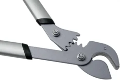 Fiskars Quantum L109 Taille Branches à Enclume L80cm -Feu de Camp F1001437 04 fiskars quantum scaled