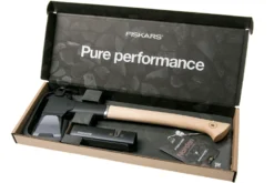 Hache Merlin Fiskars Norden N12 + Aiguiseur -Feu de Camp F1052277 09 fiskars scaled