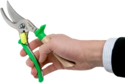 Opinel Meadow Sécateur Vert -Feu de Camp OP001628 05 opinel scaled