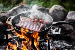 Petromax Skillet Gril En Fonte 30 Cm Avec Manche -Feu de Camp Petromax gp30 t204 scaled